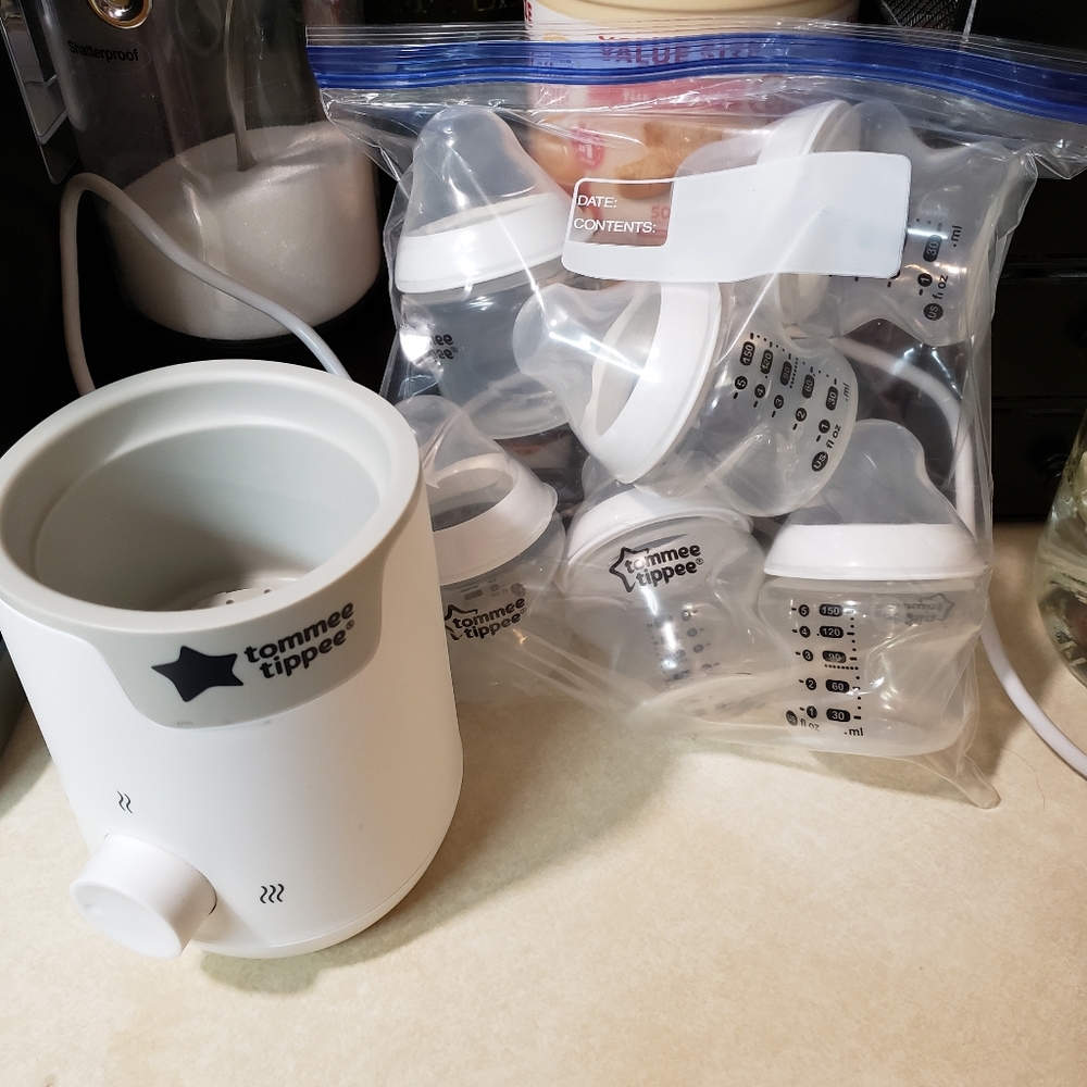 Tommee Tippee Bottle Warmer and bottle bundle